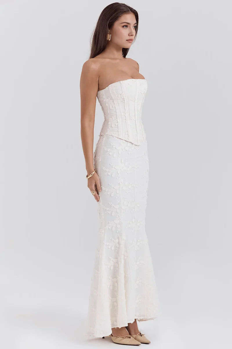 Fleur Goldenes Kleid