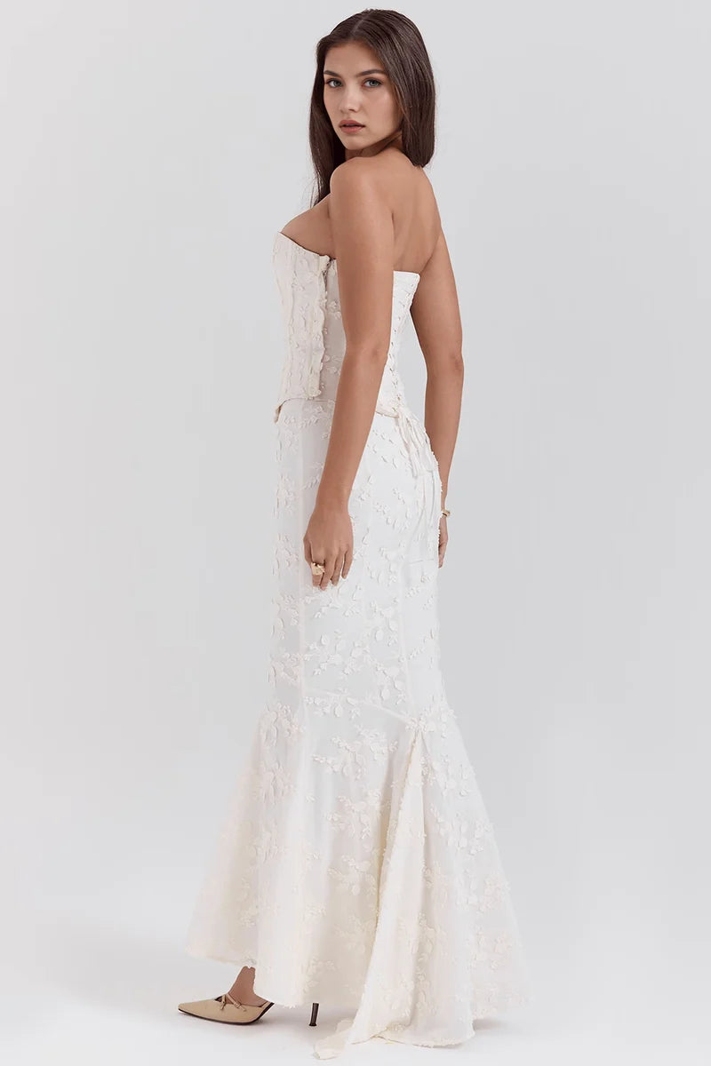 Fleur Goldenes Kleid